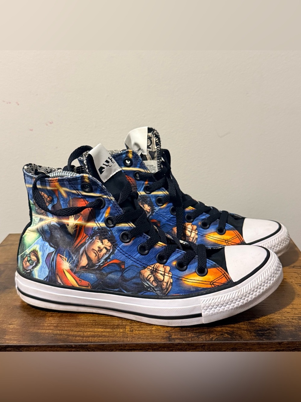 Converse Superman DC Comics Unisex Vol 1 Limited Edition Sz W9/M7 - Picture 1 of 11